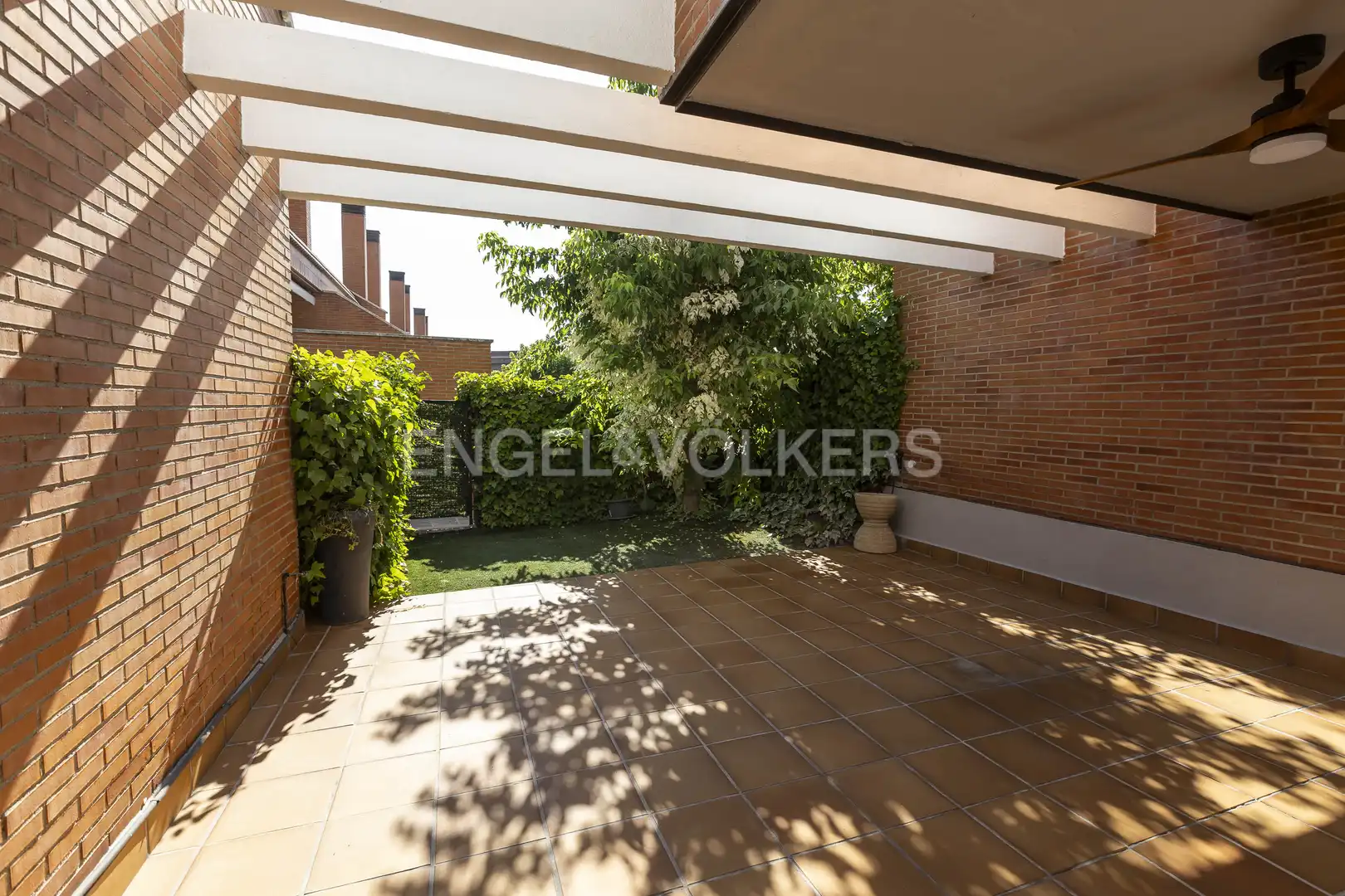 Terrace of Houses for sale in Pozuelo de Alarcón  with Air Conditioner, Heating and Swimming Pool
