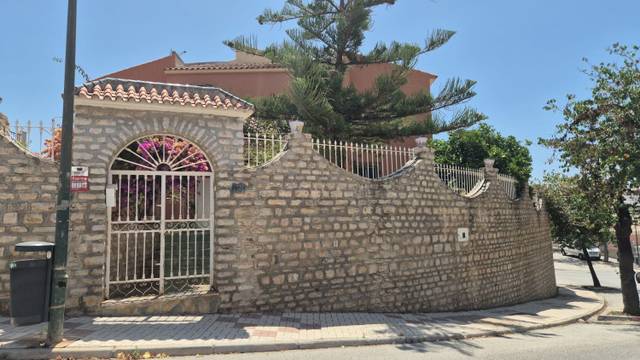 Casa-chalet en Venta en Oropesa en Alegría de la Huerta- Jardín de Málaga