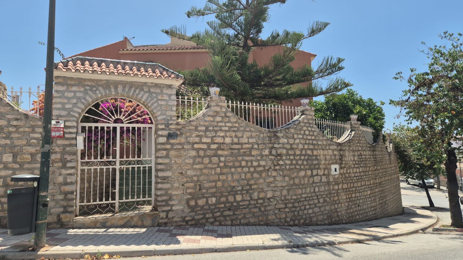 House or chalet for sale in Oropesa, Alegría de la Huerta- Jardín de Málaga