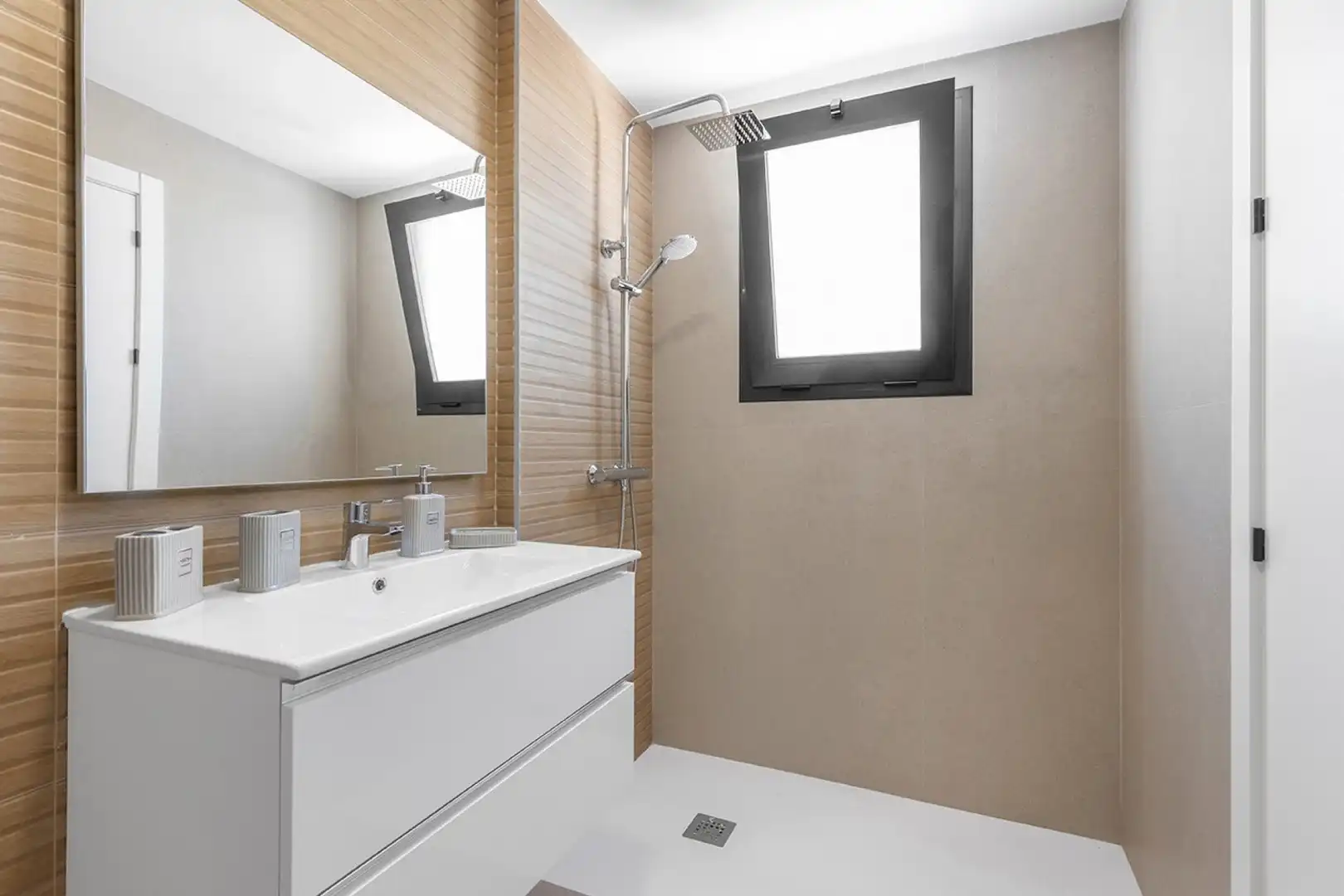Appartamento con terrazza in vendita a Center, imagen 41