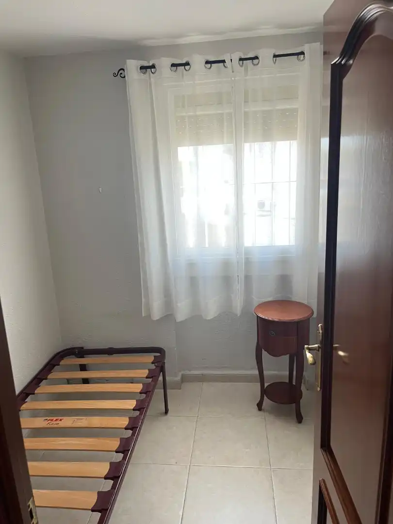 Habitación de Piso de alquiler en Badajoz con Aire acondicionado, Calefacción y Parquet