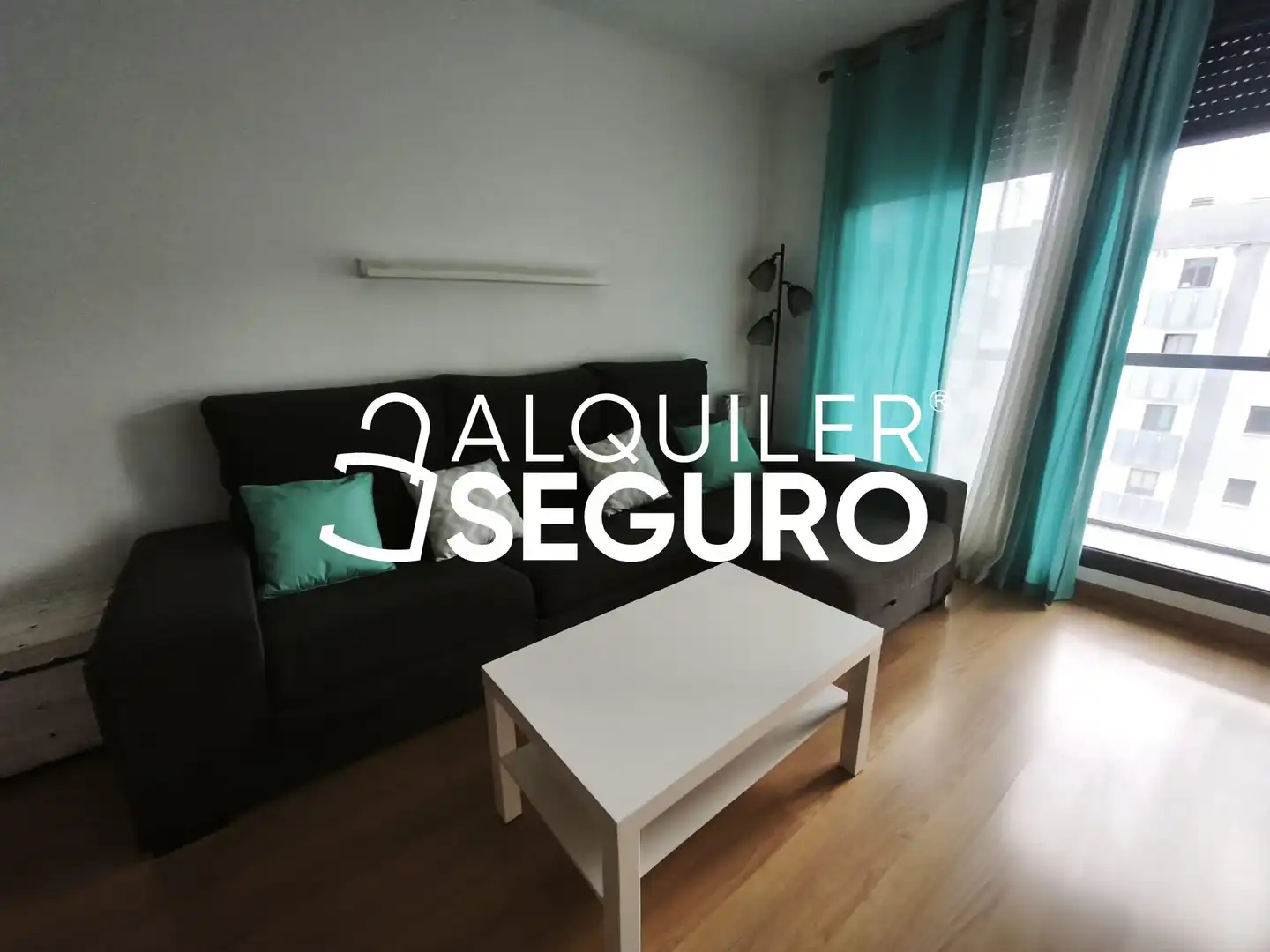 Living room of Flat for rent in Zaragoza  with Air Conditioner, Heating and Terrace