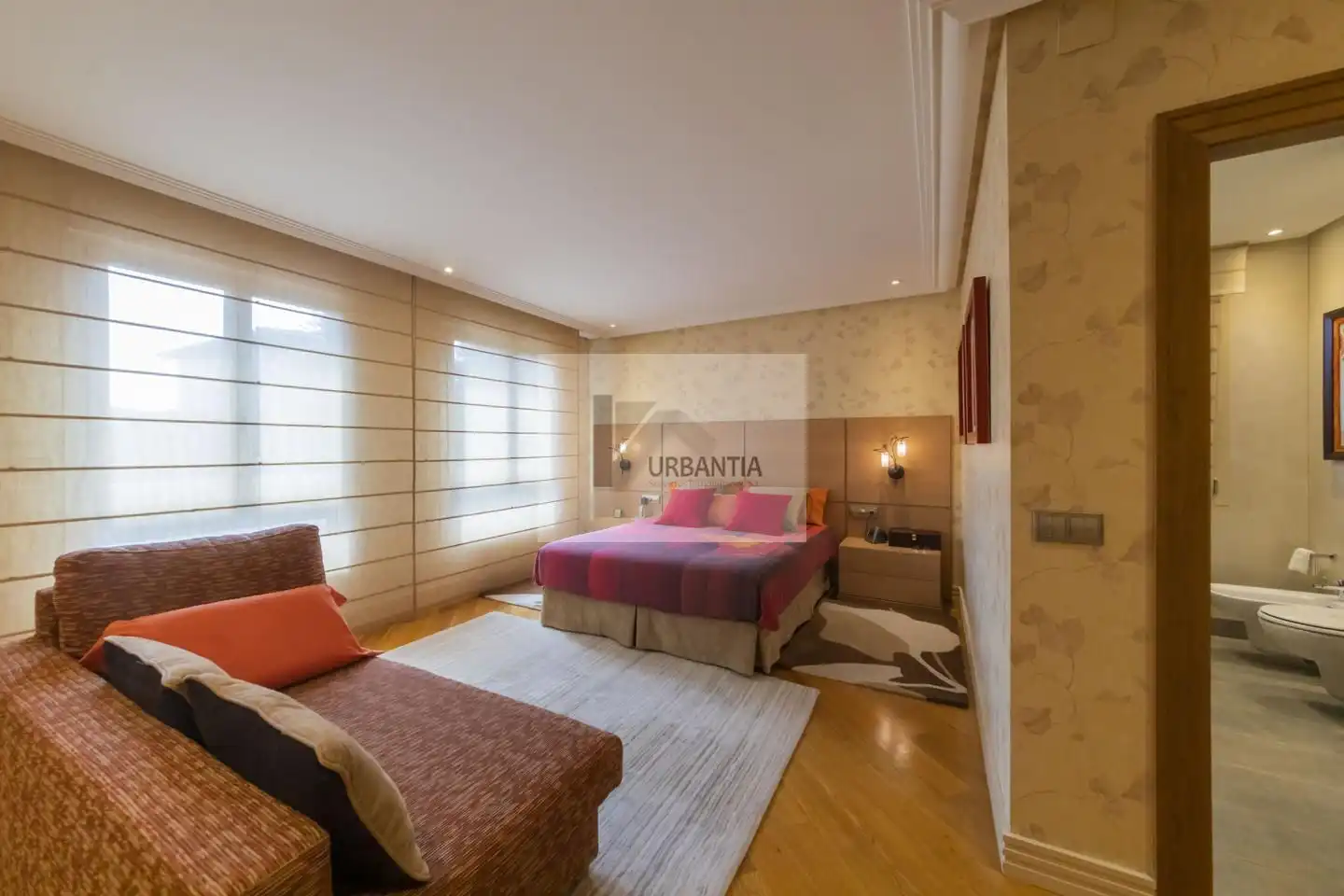 Habitación de Casa o chalet en venta en Cizur con Calefacción, Jardín privado y Parquet