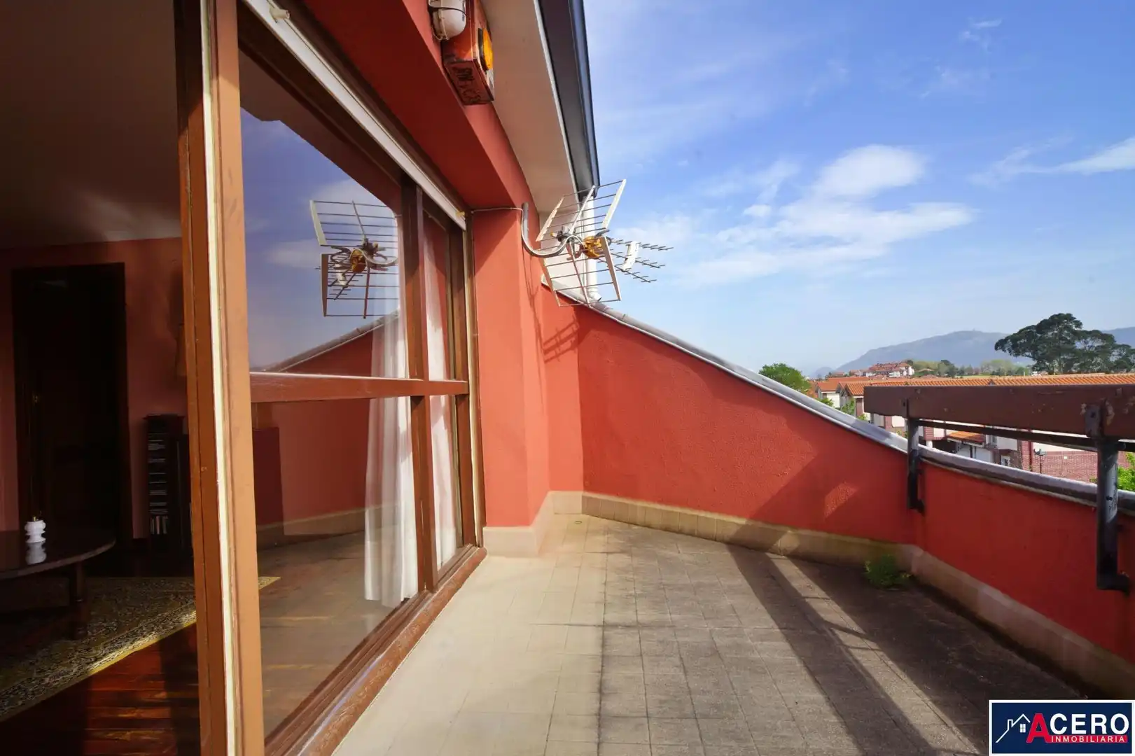 Terrasse von Haus oder Chalet zum Verkauf in Camargo mit Privatgarten, Parkett und Schwimmbad