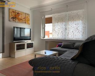 Living room of Flat to share in Salamanca Capital  with Heating, Terrace and Furnished