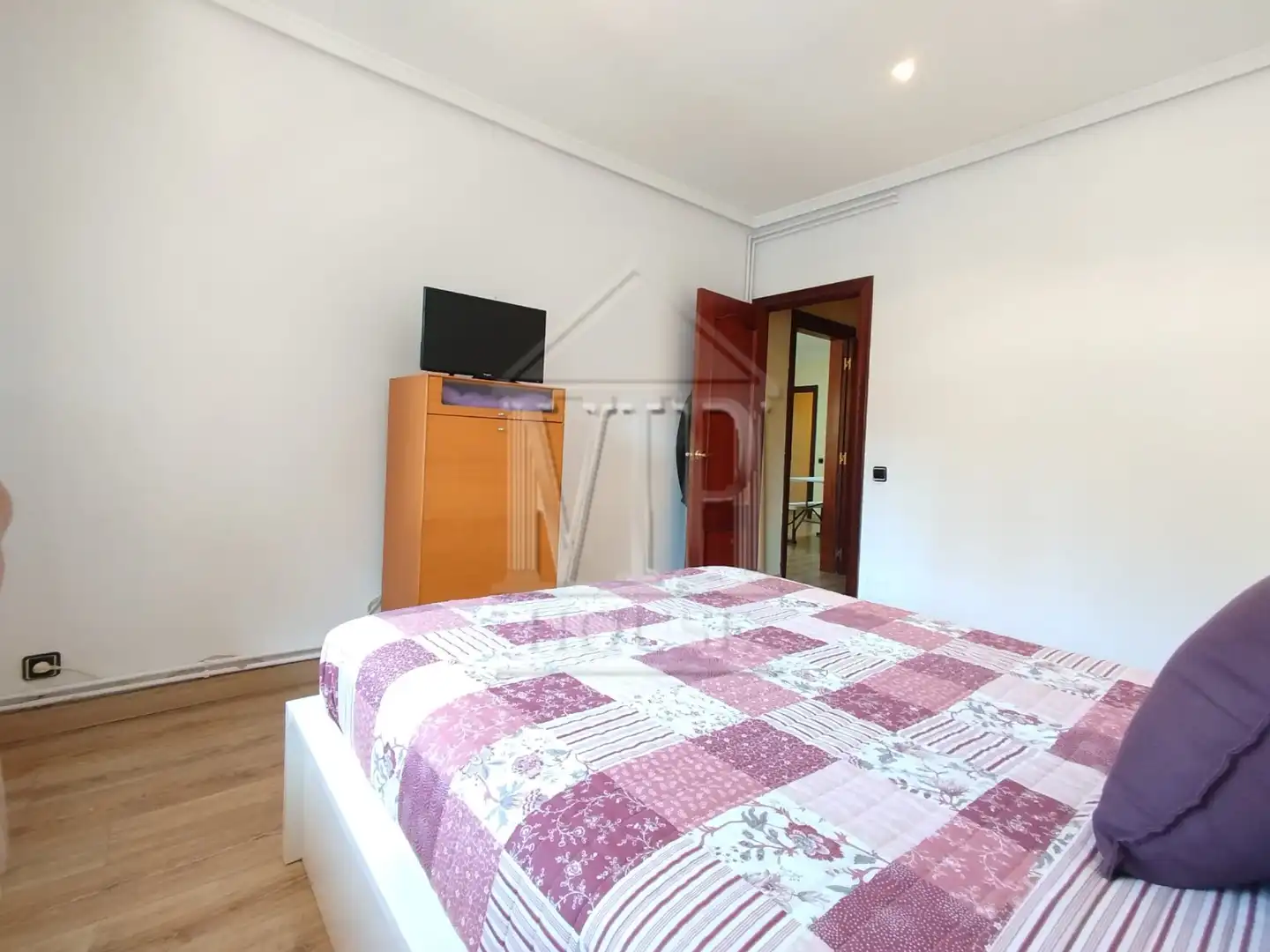 Habitación de Piso en venta en Badalona con Aire acondicionado y Amueblado