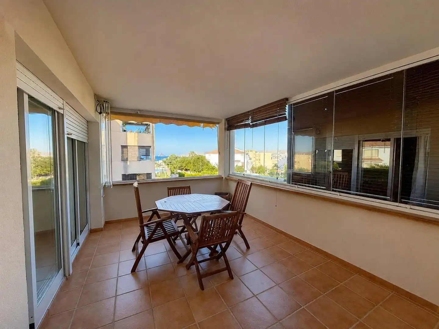 Piso con terraza en venta en Calabardina