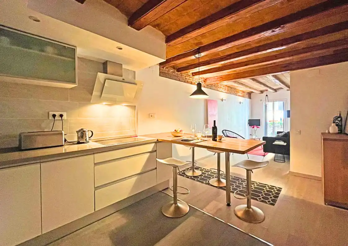 Cocina de Piso en venta en Barcelona con Calefacción, Horno y Microondas