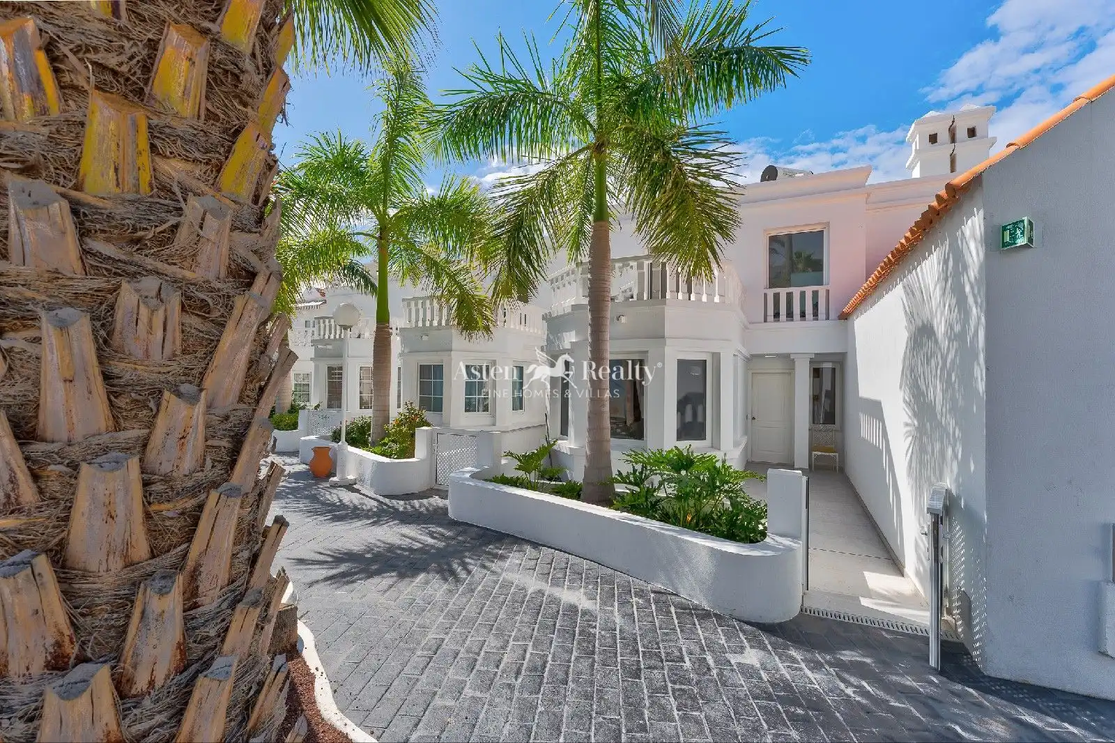 Exterior view of Detached homes for sale in Adeje  with Air Conditioner, Terrace and Swimming Pool