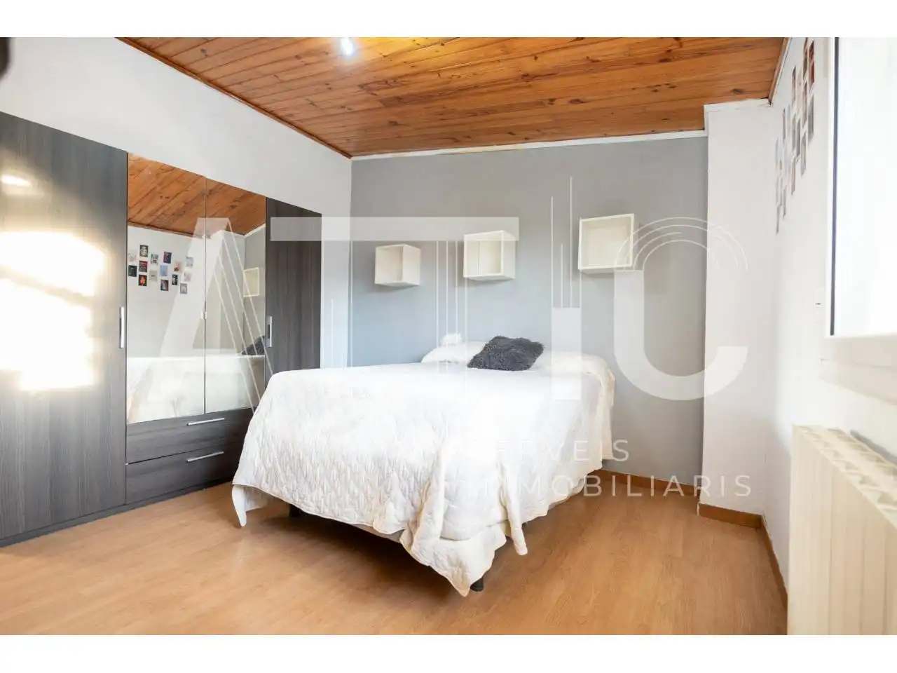 Schlafzimmer von Maisonette zum Verkauf in Sabadell mit Klimaanlage, Heizung und Terrasse
