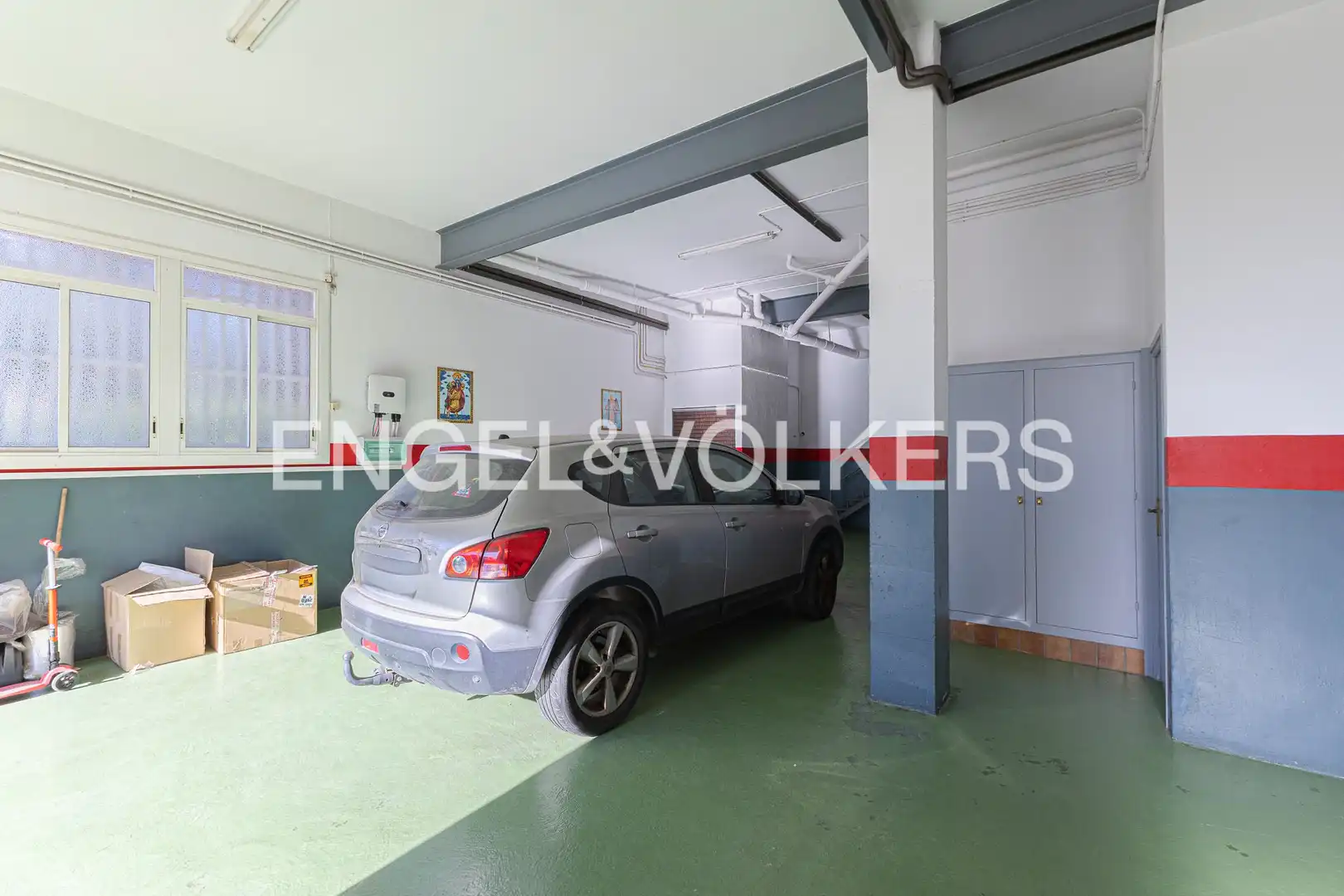 Parking de Casa o chalet en venta en Sant Just Desvern con Aire acondicionado, Calefacción y Jardín privado