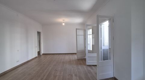 Foto 2 de Piso de alquiler en Avinguda de la Mare de Déu de Montserrat, 230, El Guinardó, Barcelona Capital