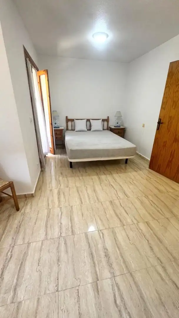 Dormitori de Casa adosada en venda en Orihuela amb Jardí privat, Terrassa i Traster
