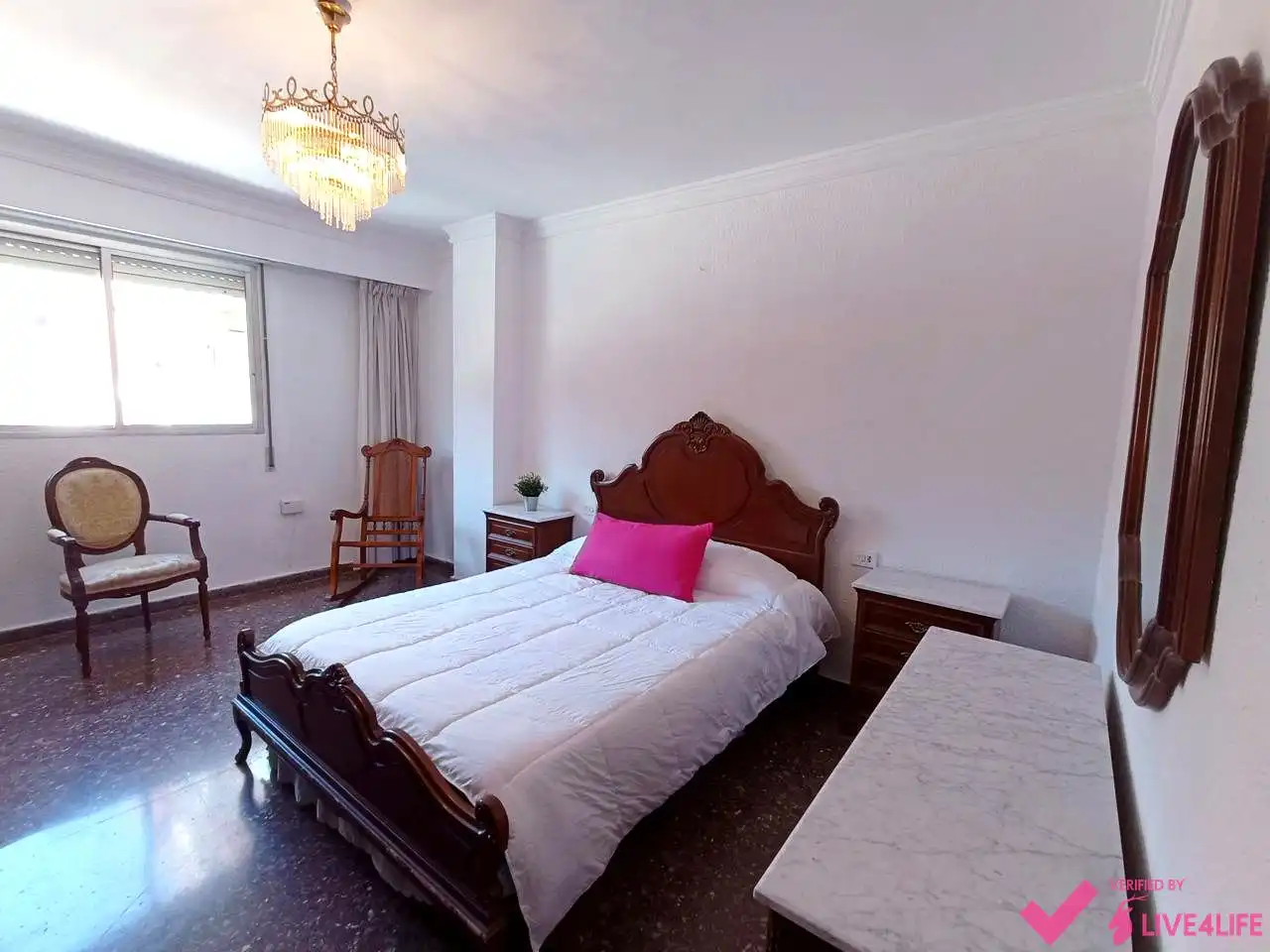 Habitación de Piso de alquiler en Valencia con Aire acondicionado, Terraza y Amueblado