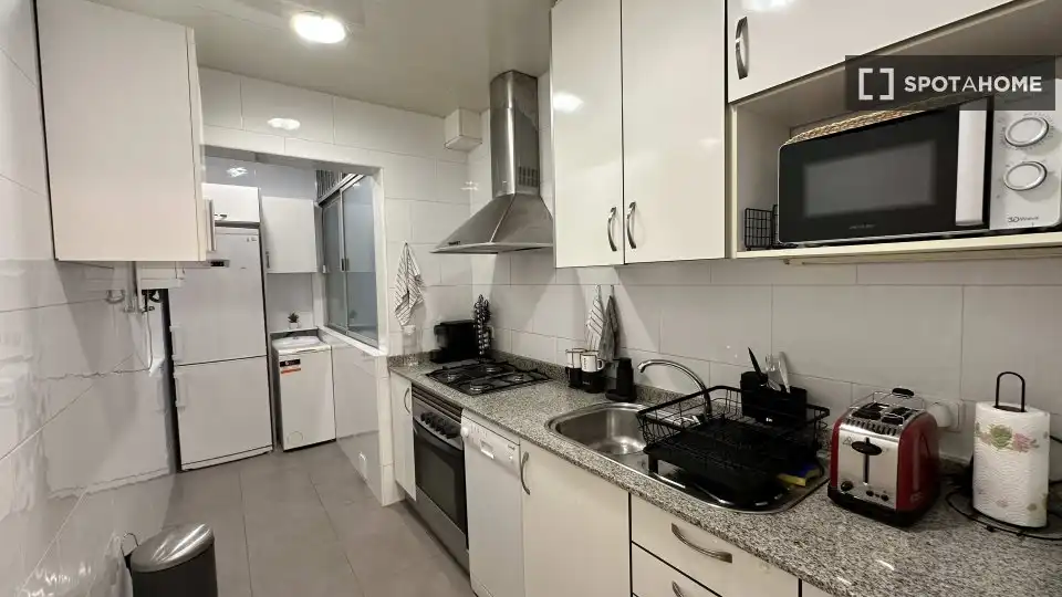 Piso con terraza en alquiler en Eixample, imagen 2