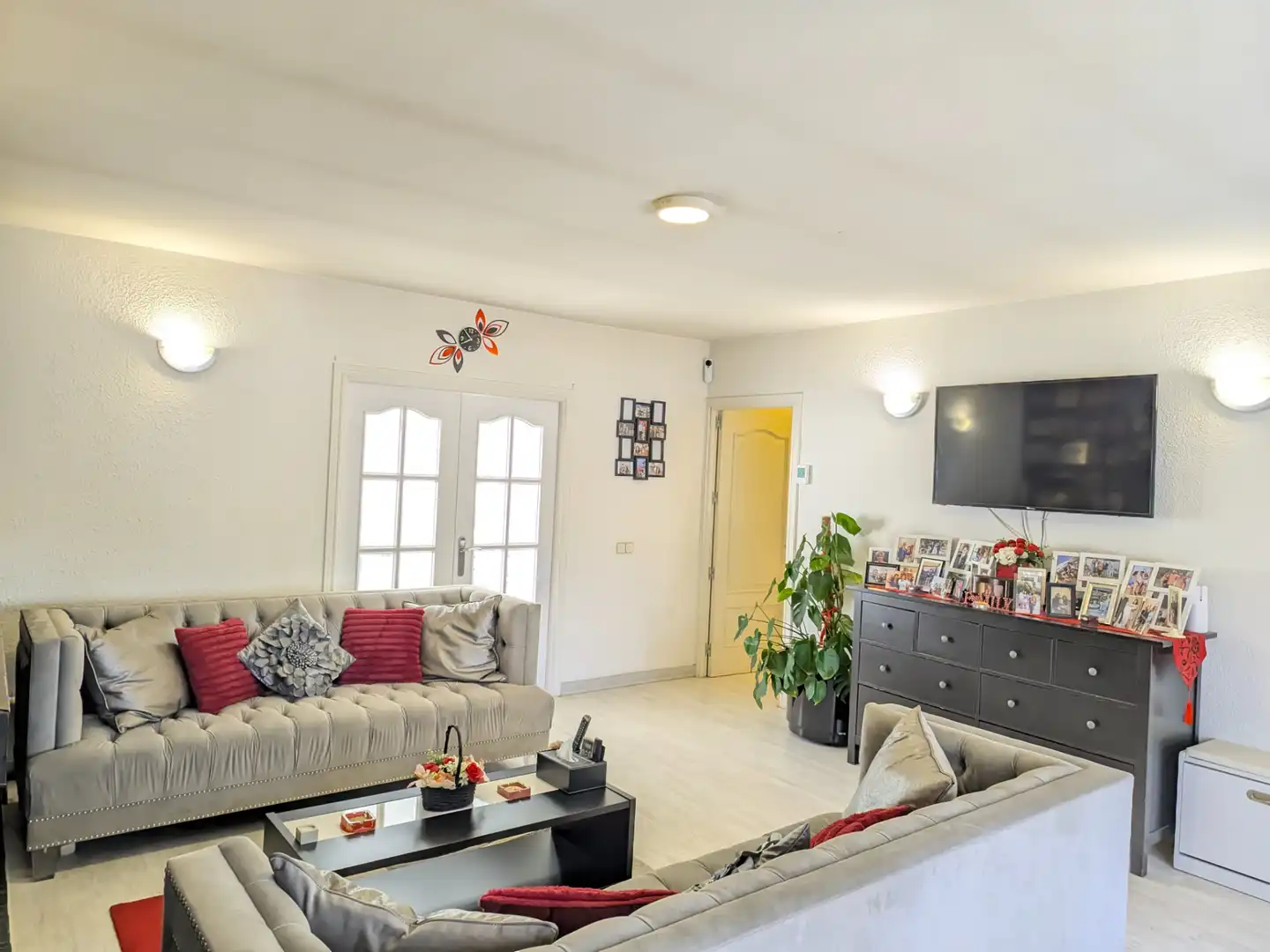 Sala d'estar de Casa o xalet en venda en Galapagar amb Aire condicionat, Calefacció i Jardí privat