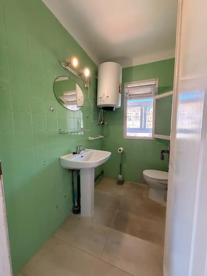 Baño de Piso en venta en  Palma de Mallorca con Aire acondicionado, Terraza y Balcón