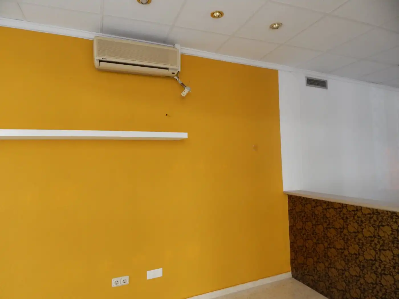 Business premises for sale in Sant Josep - Zona Hospital, imagen 16