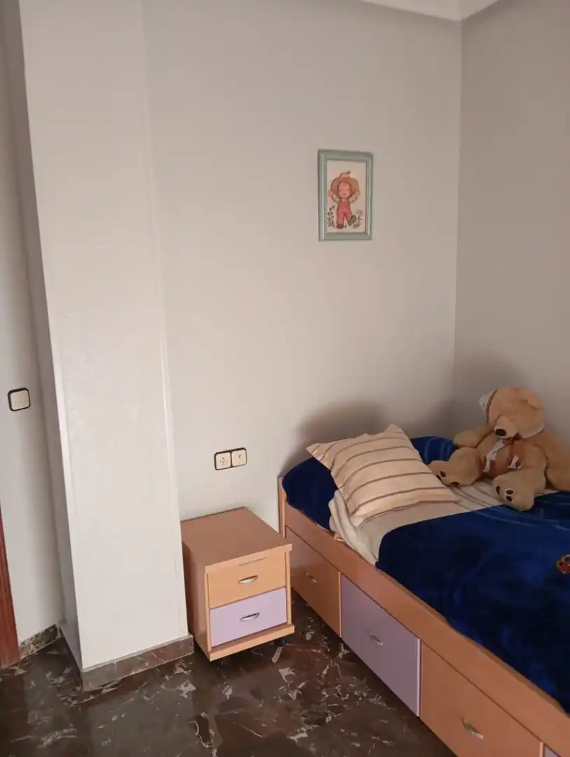 Dormitori de Pis en venda en Linares amb Terrassa, Traster i Moblat