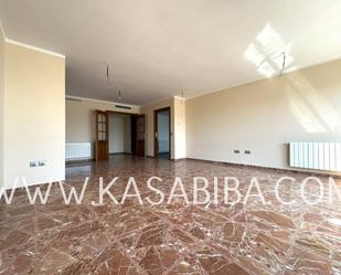 Flat for sale in Manises  with Air Conditioner