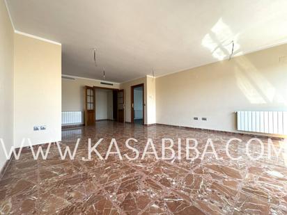 Flat for sale in Manises  with Air Conditioner