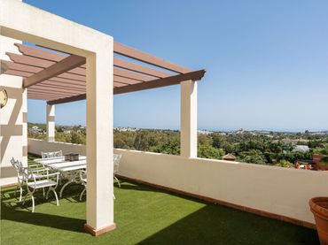 Àtic amb piscina en venda a Nueva Andalucía