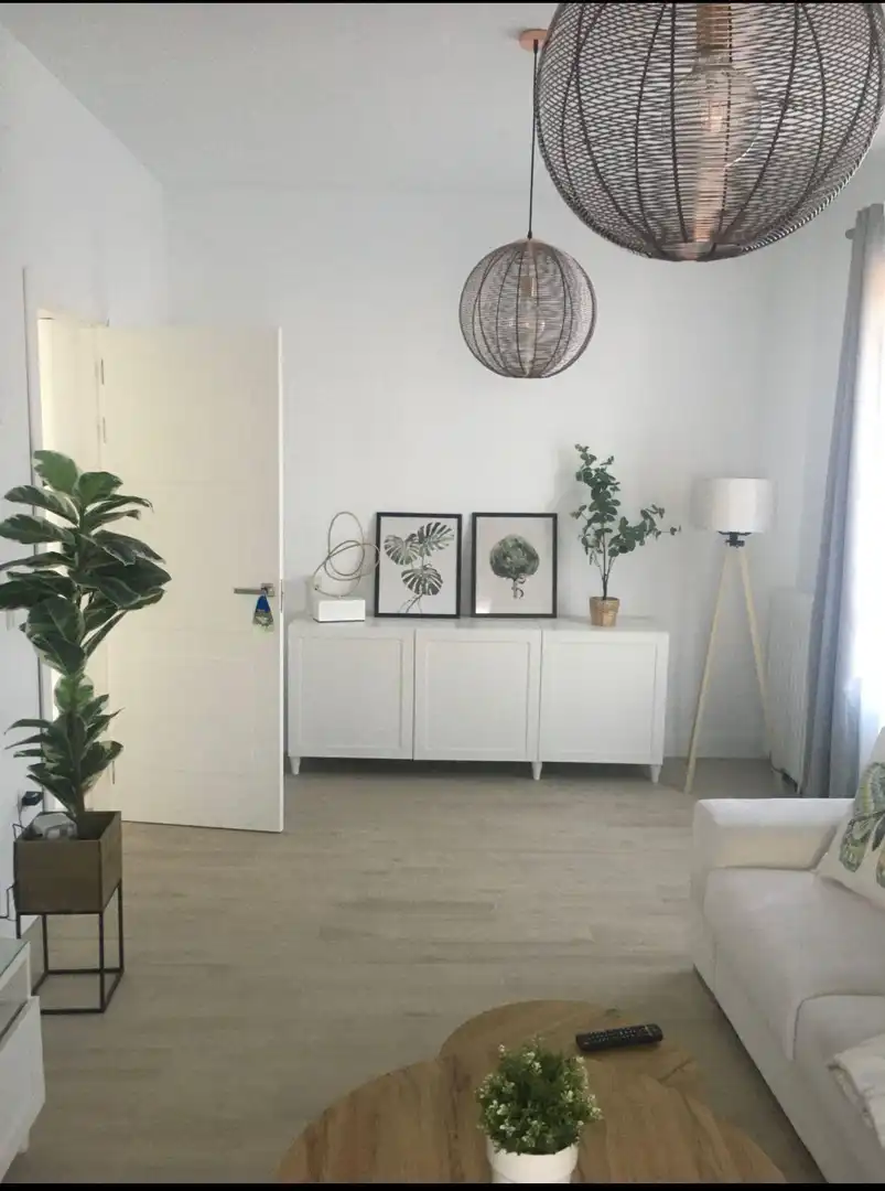 Sala d'estar de Casa o xalet en venda en Villalbilla amb Aire condicionat, Calefacció i Jardí privat