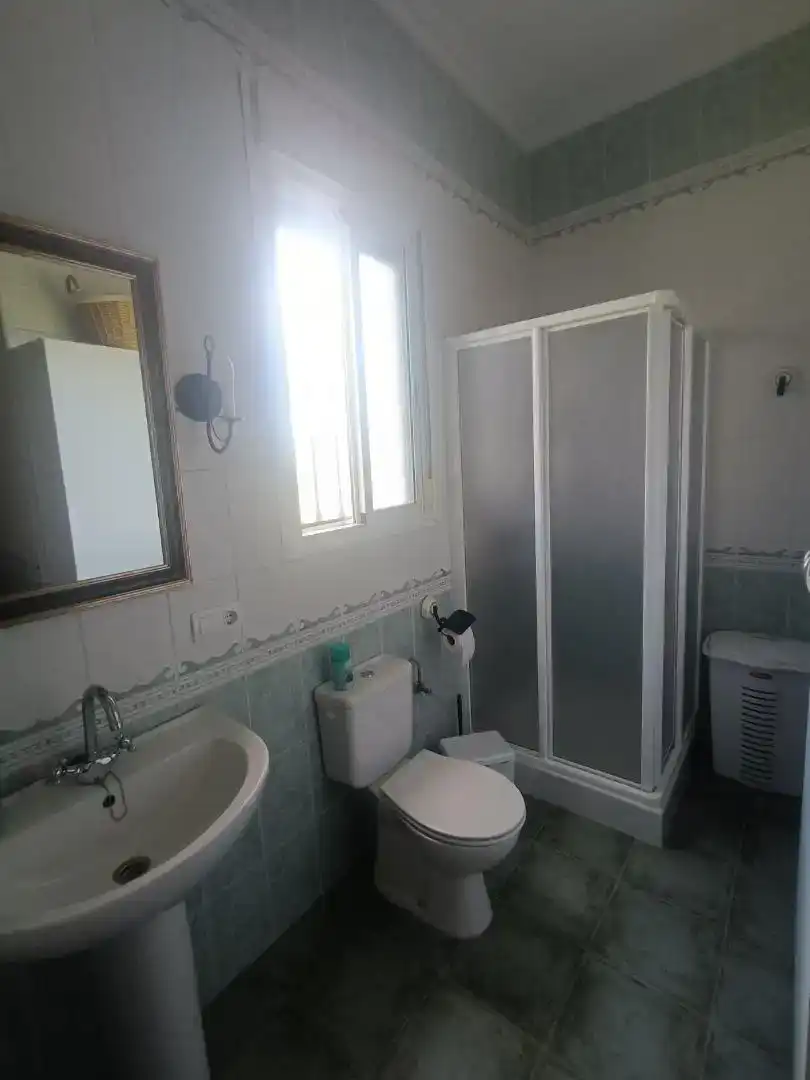 Bany de Casa o xalet en venda en Trigueros amb Aire condicionat i Piscina