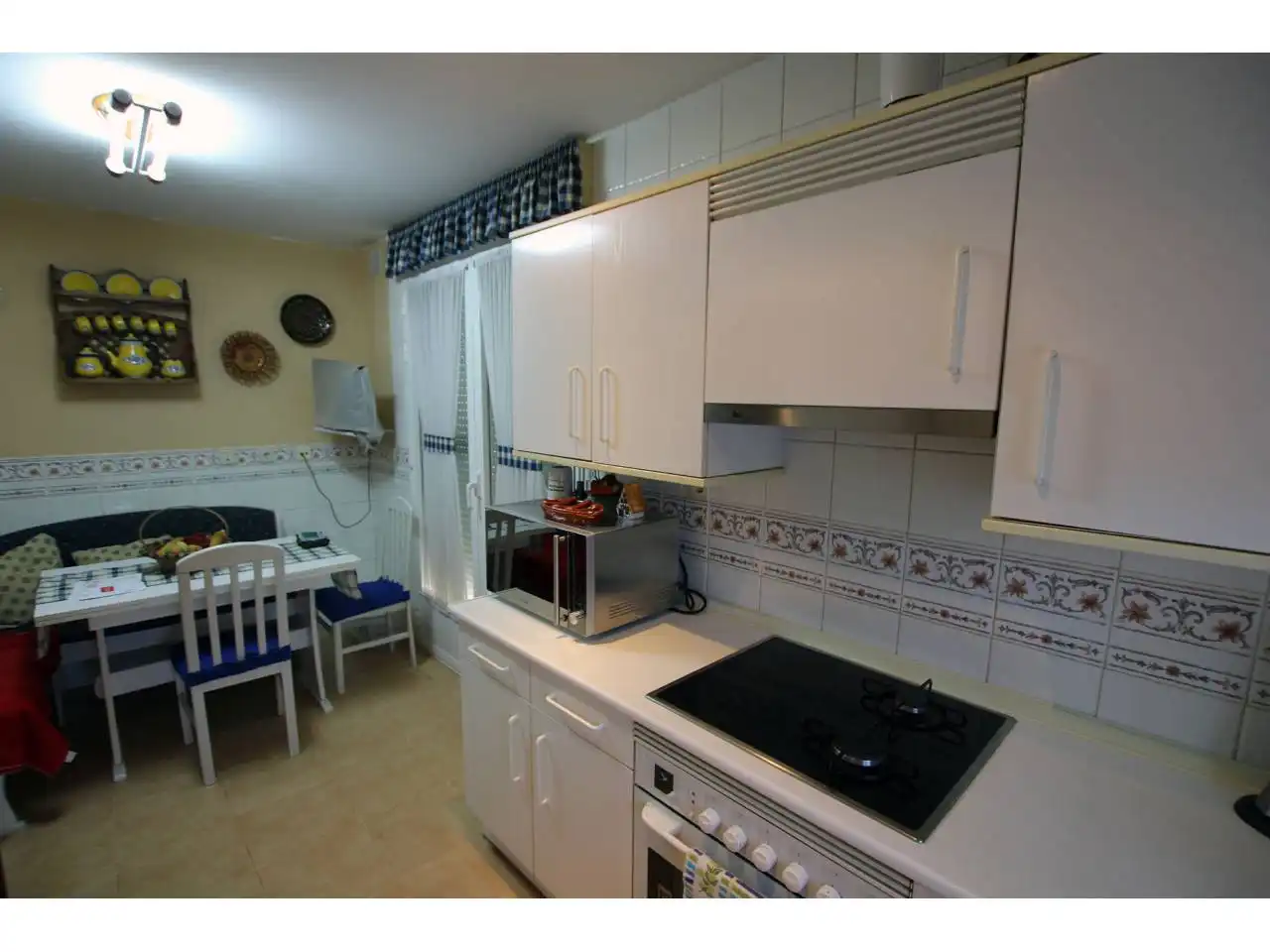 Cocina de Casa o chalet en venta en Cabanillas del Campo con Calefacción, Jardín privado y Terraza