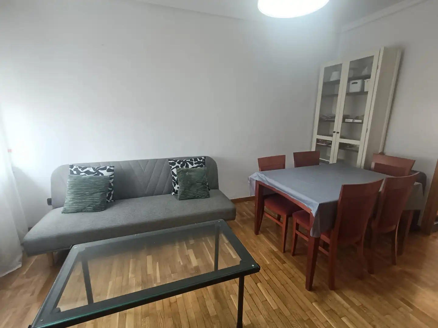 Sala de estar de Piso de alquiler en Salamanca con Calefacción, Parquet y Amueblado
