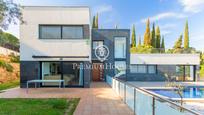 Exterior view of House or chalet for sale in Sant Vicenç de Montalt  with Air Conditioner, Heating and Private garden