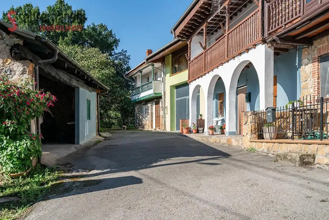 Casa con terrazza in vendita a Puente Viesgo, imagen 3