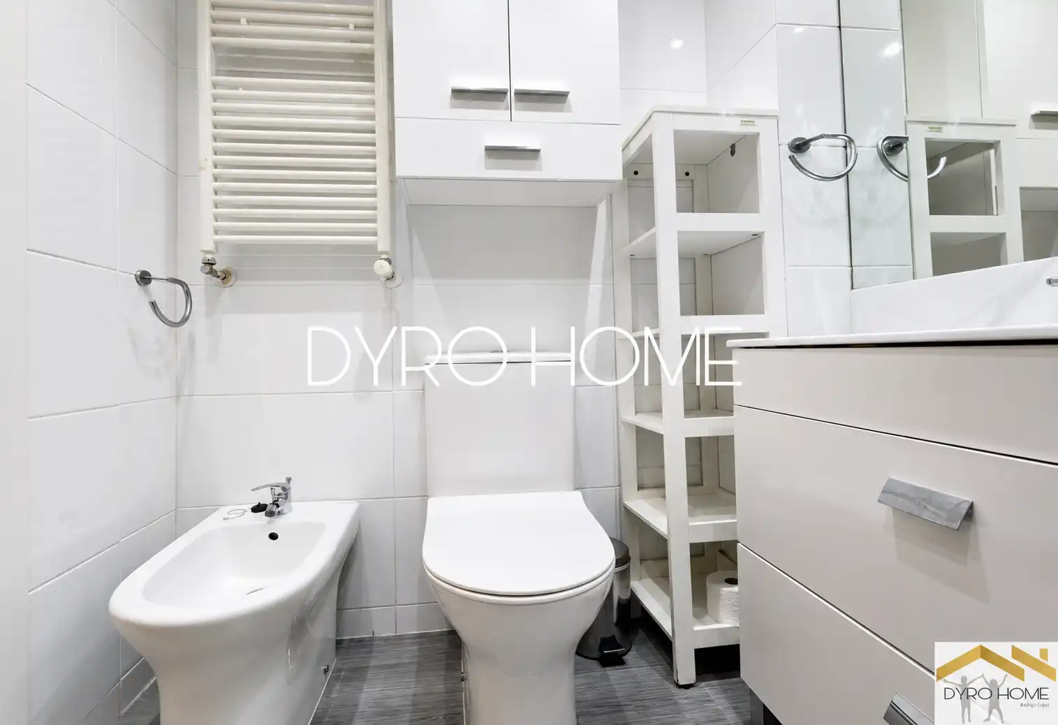 Badezimmer von Wohnung zum Verkauf in Barcelona mit Heizung und Terrasse