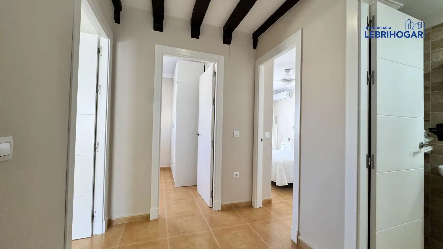 Casa adosada en venda en Lebrija amb Aire condicionat, Calefacció i Terrassa