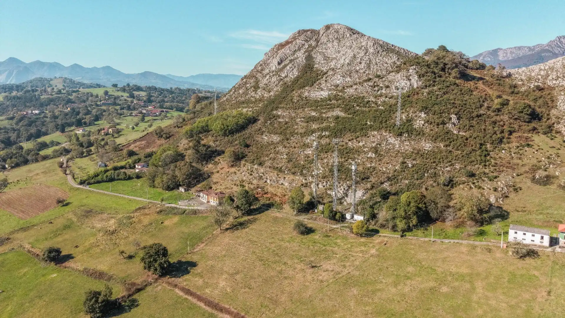 Edificio en venta en Parres, Asturias