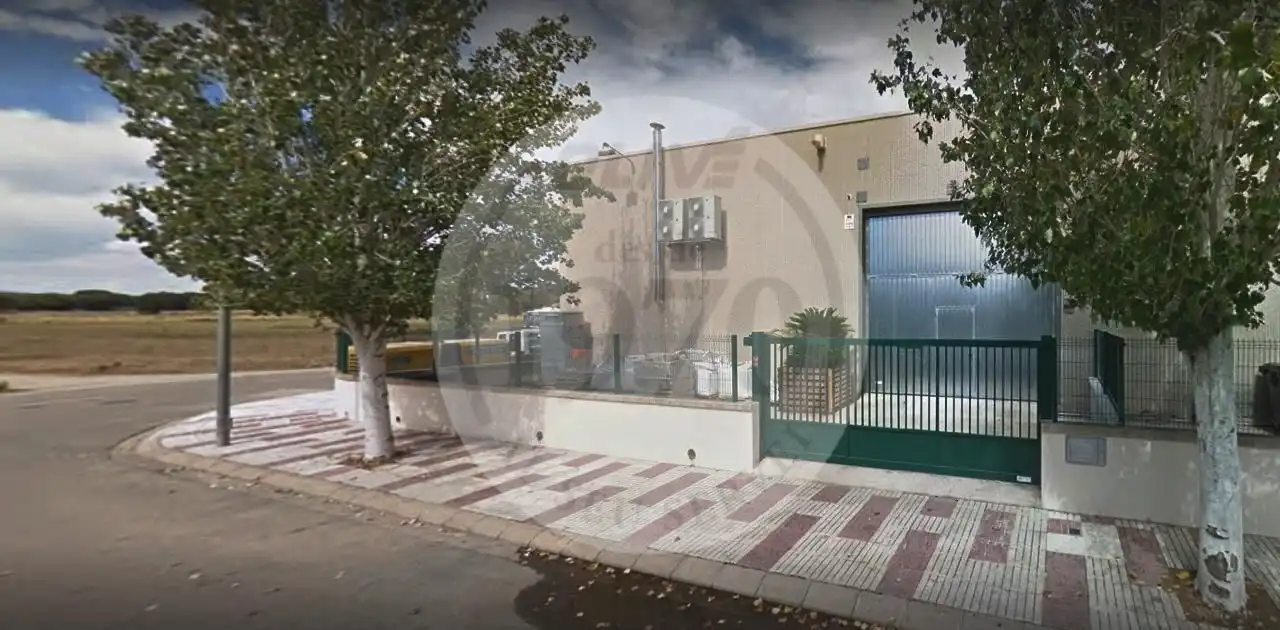 Fabrikhallen zur Miete in calle del Camí Vell, Fenals