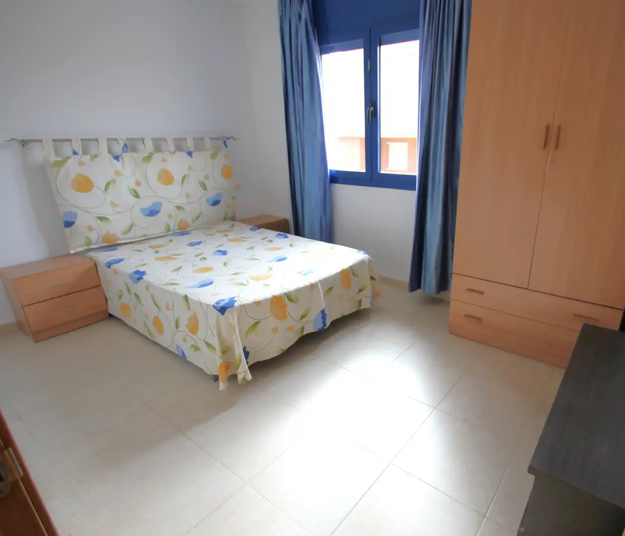 Schlafzimmer von Dachboden zum Verkauf in Mont-roig del Camp mit Klimaanlage, Terrasse und Gemeinschaftspool