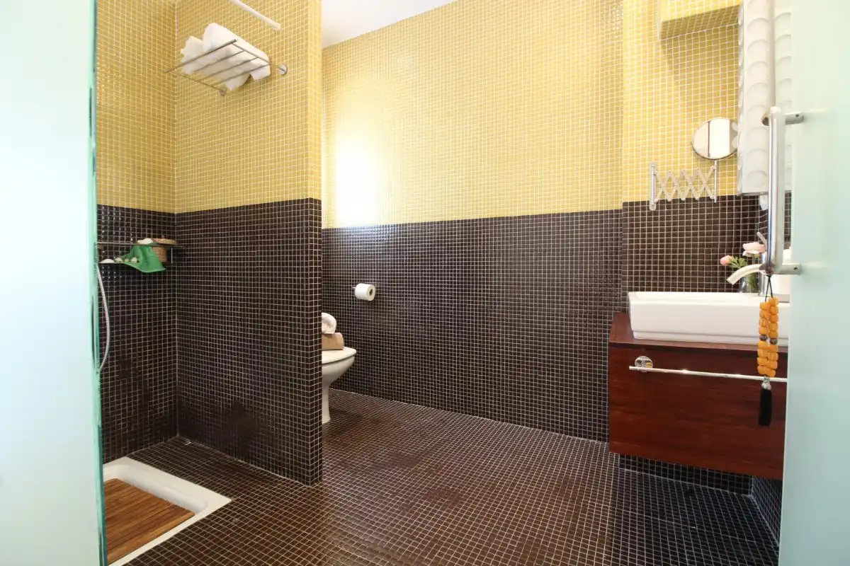 Baño de Piso de alquiler en Valencia con Aire acondicionado, Calefacción y Parquet