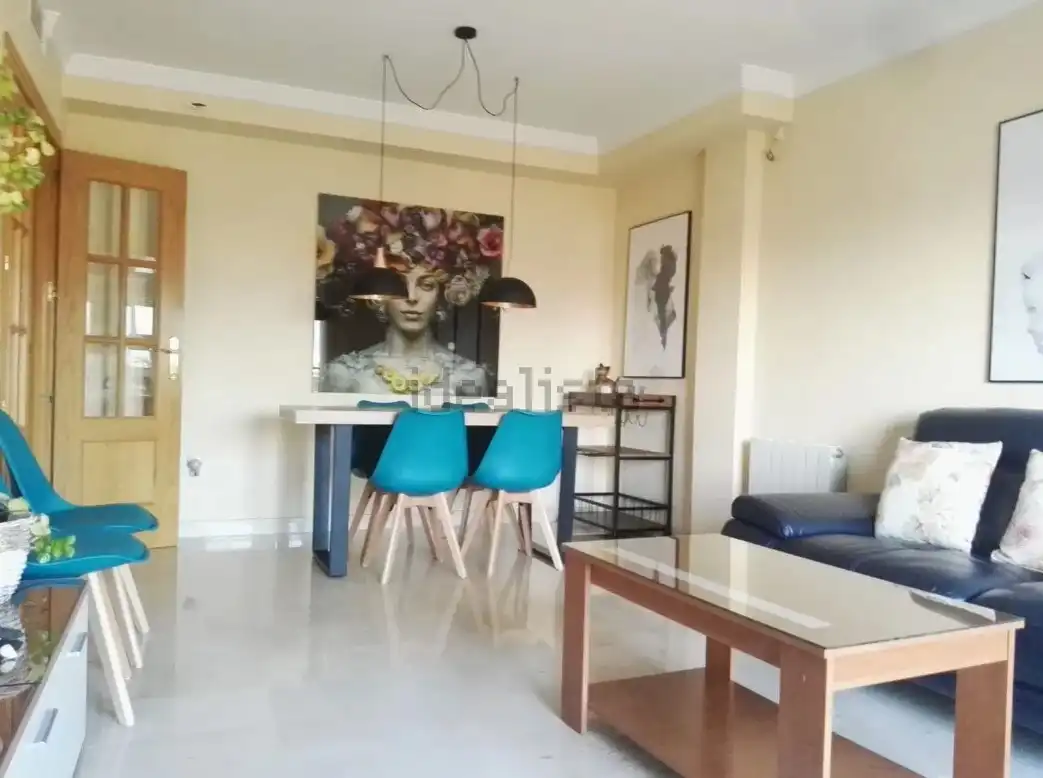 Sala de estar de Piso en venta en Granada con Aire acondicionado, Calefacción y Amueblado