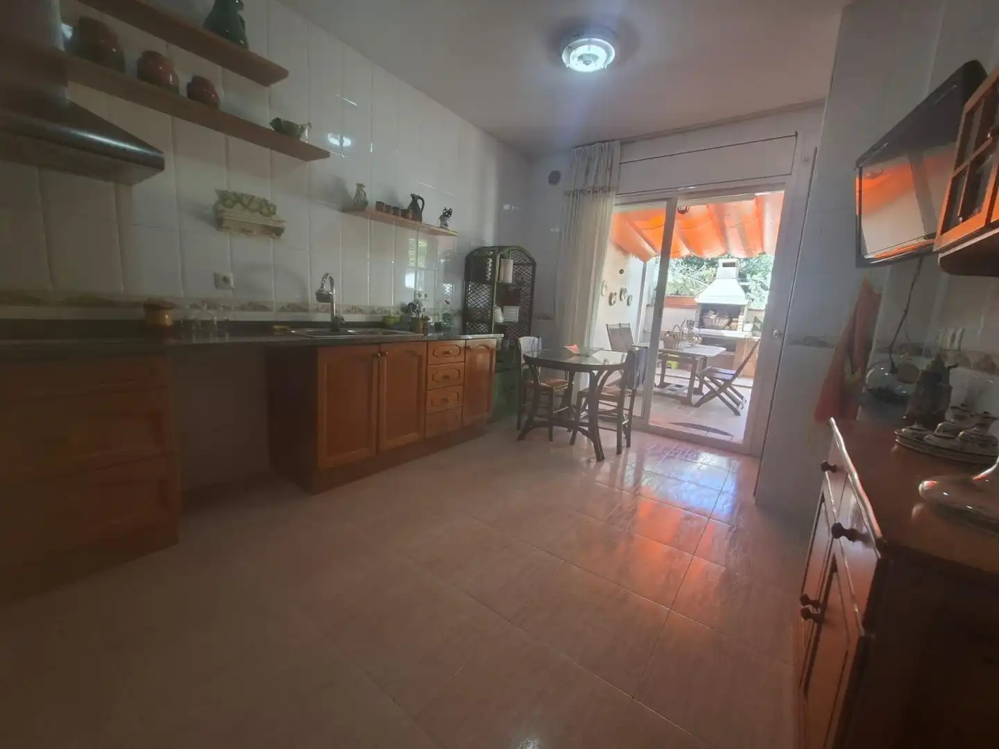 Küche von Erdgeschoss zum Verkauf in Palafolls mit Klimaanlage, Heizung und Terrasse
