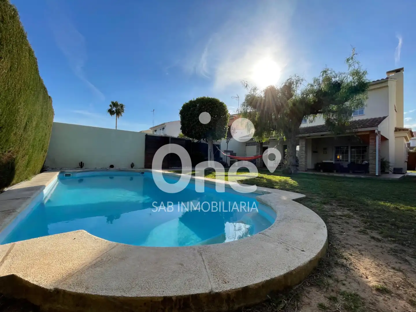 Piscina de Casa o xalet de lloguer en San Antonio de Benagéber amb Calefacció, Jardí privat i Parquet