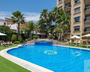 Piscina de Pis en venda en Fuengirola amb Aire condicionat, Terrassa i Piscina comunitària