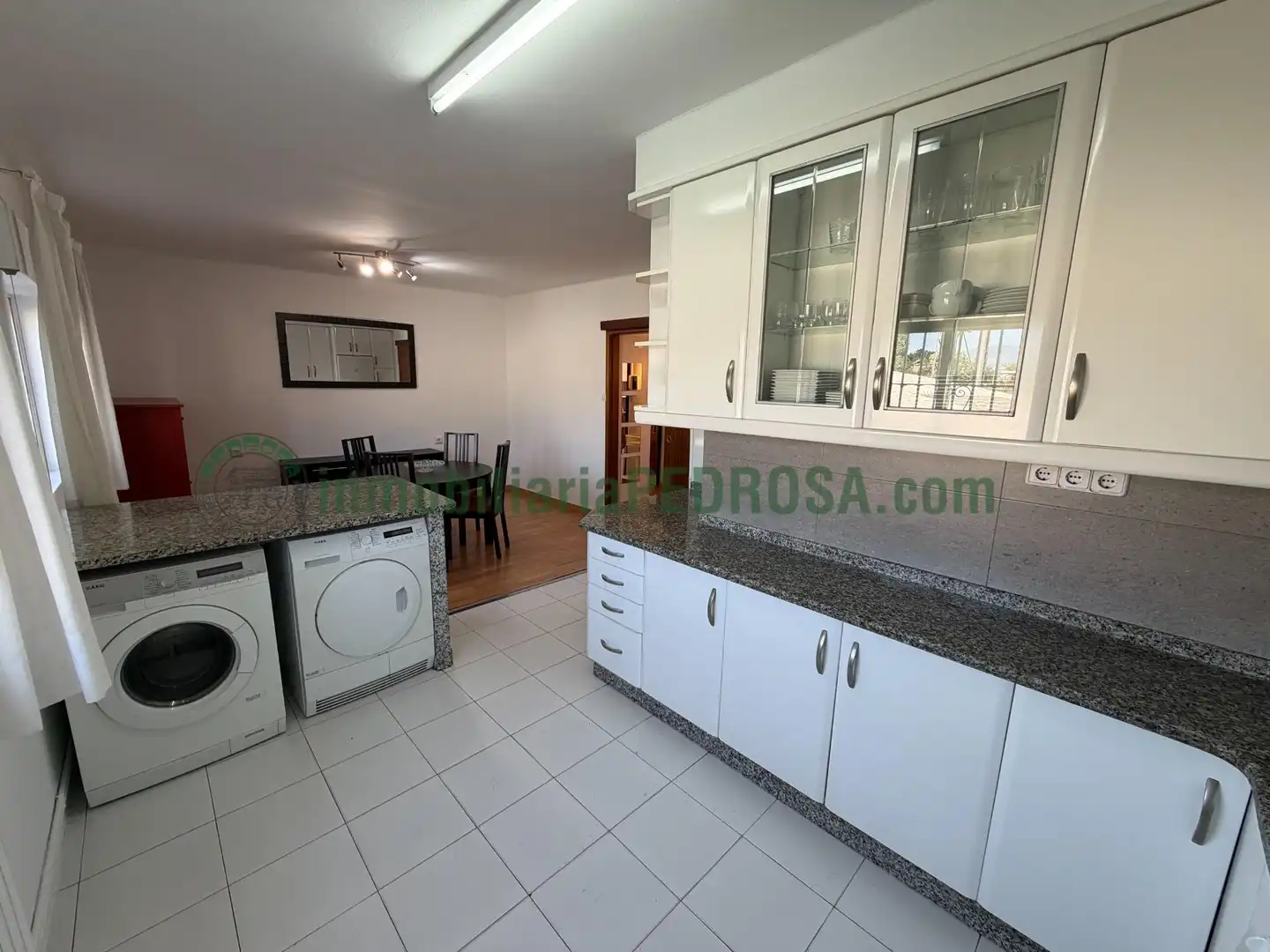Cocina de Piso de alquiler en Pontevedra Capital  con Calefacción, Amueblado y Balcón