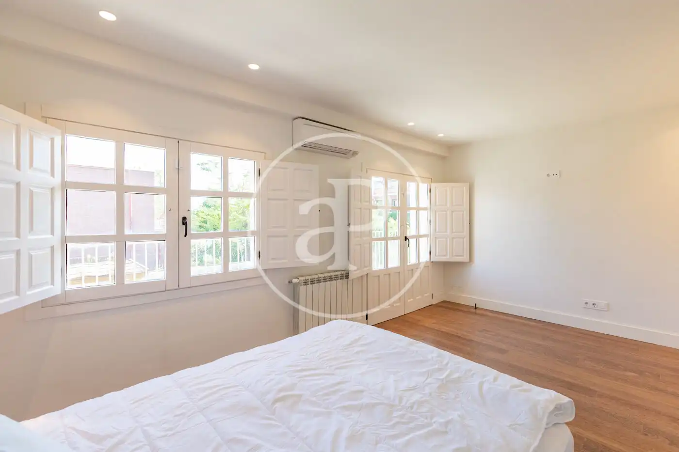 Bedroom of Houses for rent in Madrid  with Air Conditioner, Heating and Private garden