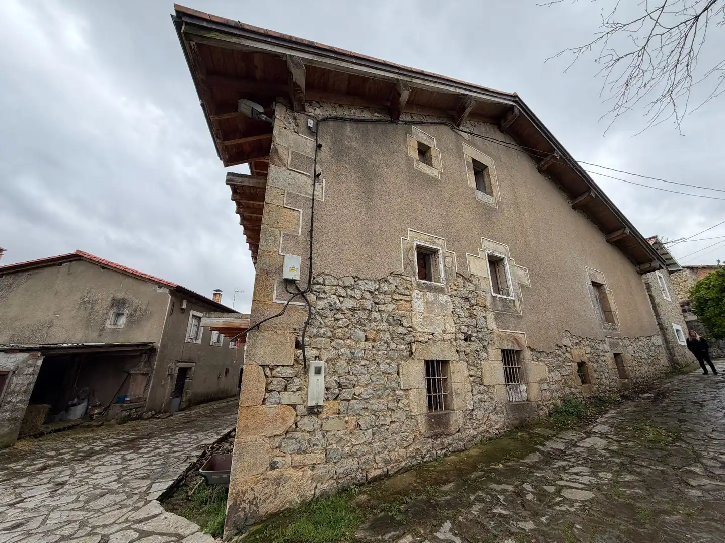 Adossat en venda a Corvera de Toranzo