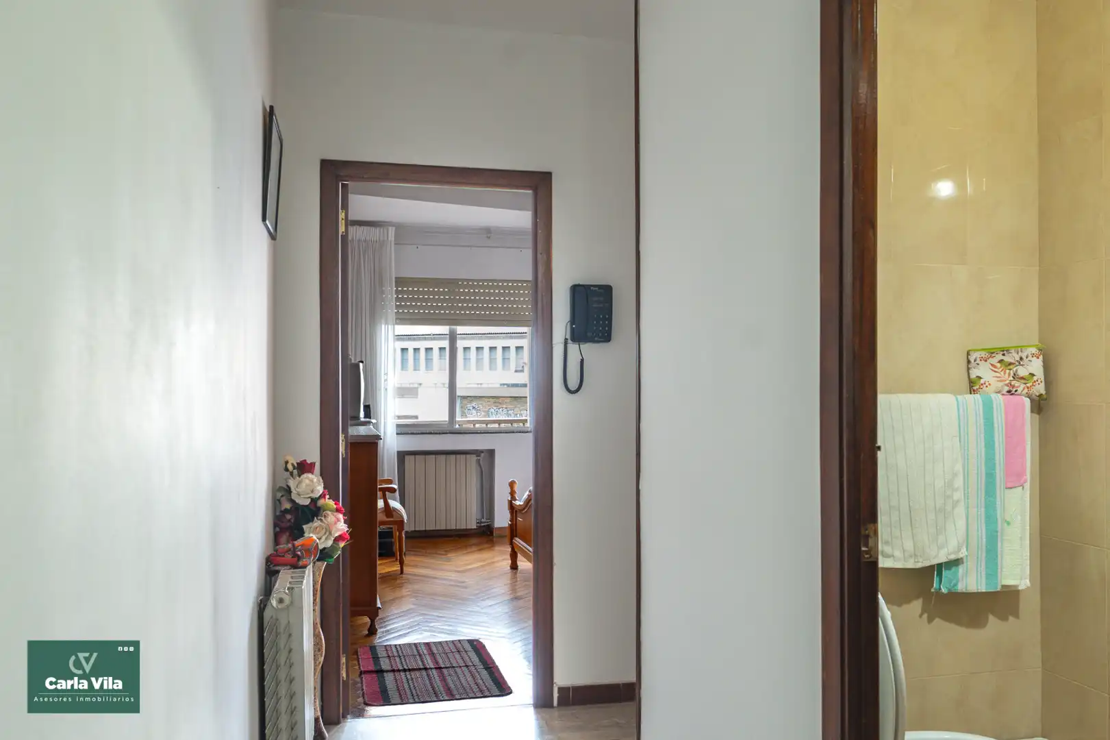 Piso en venta en Lugo con Calefacción, Parquet y Terraza