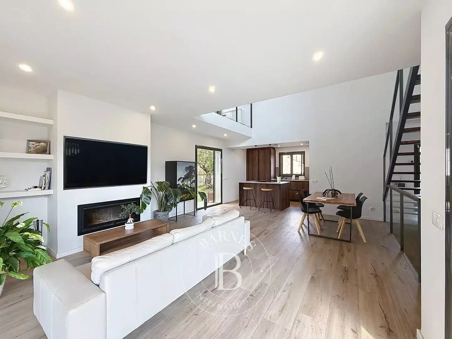 Living room of Houses for sale in Mataró  with Air Conditioner, Heating and Private garden