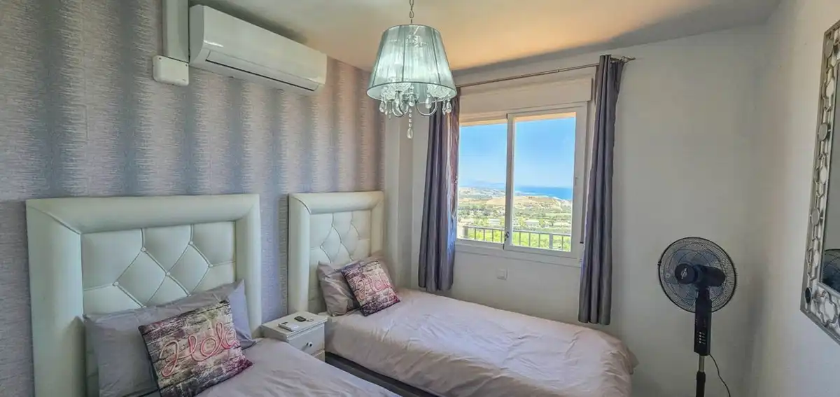 Dúplex con piscina en venta en Doña Julia Golf, imagen 8