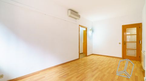 Foto 5 de Piso en venta en El Baix Guinardó, Barcelona Capital