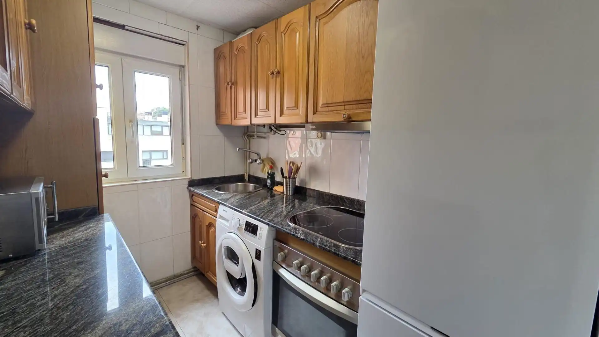 Kitchen of Flat for rent in Santander  with Heating, Parquet flooring and Furnished